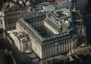 Banco da Inglaterra Pode Suspender Vendas de Títulos do Governo
