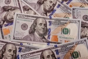 EUA flexibiliza regras para investimentos farmacêuticos na China, impactando empresas globais