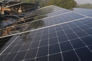 Índia Investe Bilhões em Energia Renovável e Armazenamento