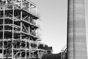 Gerdau Prioriza Investimentos nos Estados Unidos e Enfrenta Desafios no Brasil