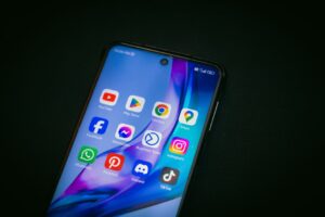 ByteDance entra no mercado de IA para criar mundos virtuais em tempo real