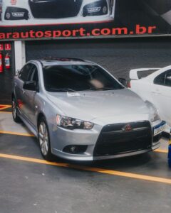 Vendas de Veículos Novos Caem em Agosto, Mas Mantêm Crescimento Anual