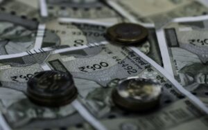 Investidores Globais Suspendem Apoio às Ações Indianas