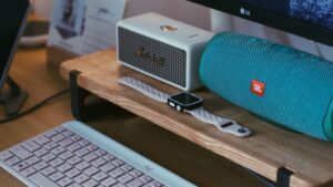 Logitech Lança Novos Alto-Falantes para Ambientes de Trabalho e Treinamento