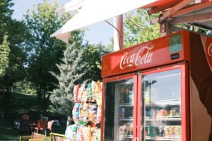 Indústria de Bebidas Enfrenta Desafios com Preços Altos e Menor Consumo