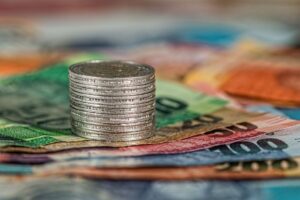 Fundo de Energia Solar SNEL11 Atinge Novo Marco com Mais de 140 Mil Investidores