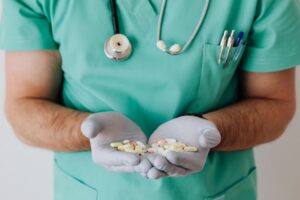 AstraZeneca e Oracle unem forças para usar IA na medicina: o que isso significa para o setor