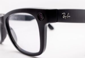EssilorLuxottica cresce com óculos inteligentes da parceria com a Meta