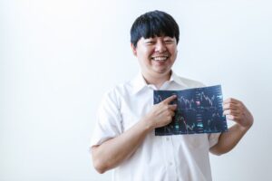 Investidores buscam segurança em títulos japoneses de longo prazo durante incertezas globais