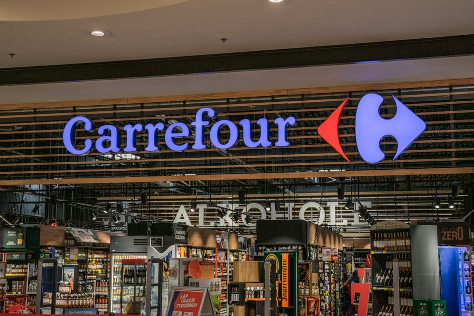 Carrefour vende imóveis e passa a pagar aluguel: como isso afeta o bolso do leitor