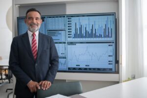 WEG anuncia nova liderança para área de energia; impactos no mercado?
