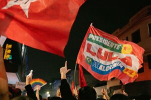 Risco-país do Brasil sobe 26% após reeleição de Lula – o que isso significa para você