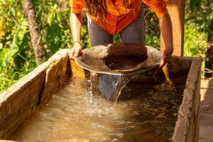 Elemental Royalty compra ativos de mineração e amplia linha de crédito
