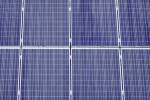 Japão investe US$ 640 milhões para impulsionar células solares de perovskita