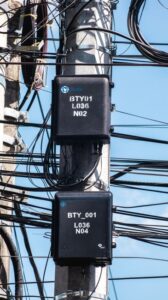 Aluguel de postes de energia eleva custos para provedores de internet no Brasil
