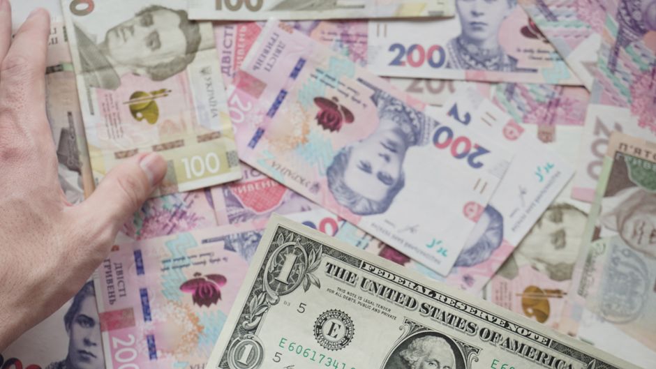 Dólar pós-eleição: Por que diversificar em moeda forte é essencial para proteger seu patrimônio