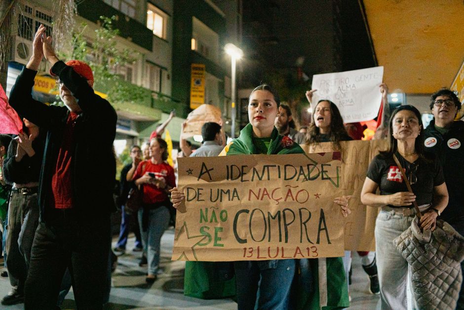 Ibovespa cai mais de 18% na pior semana desde 2020: o que isso significa para os investidores