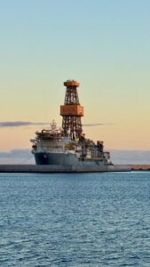 Plataformas de petróleo nos EUA crescem, enquanto gás natural tem leve queda