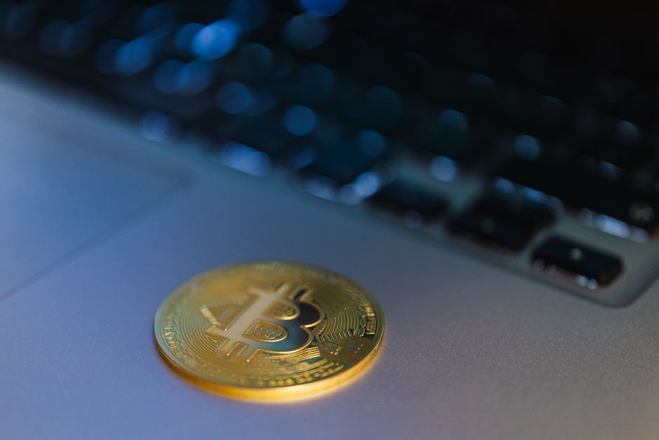 Binance retoma saques após ataque hacker de US$ 6,3 bilhões: como isso afeta investidores?