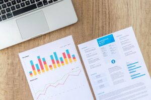 Taxa de desemprego no Brasil se mantém estável em 5,2% nos três meses até setembro