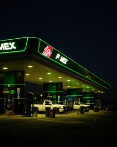 Pemex reduz prejuízo no terceiro trimestre devido a alta nos preços do petróleo