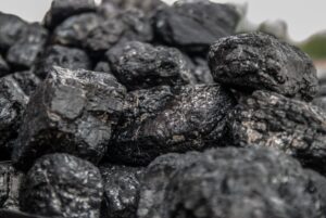 Aumento da demanda asiática pode elevar preços do carvão térmico neste inverno