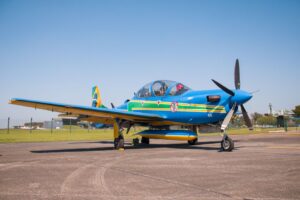 Embraer ganha espaço em mercado militar, entregas de aviões militares crescem 60%