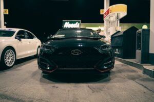 Carros Híbridos Asiáticos Explodem nas Vendas nos EUA com Alta dos Combustíveis
