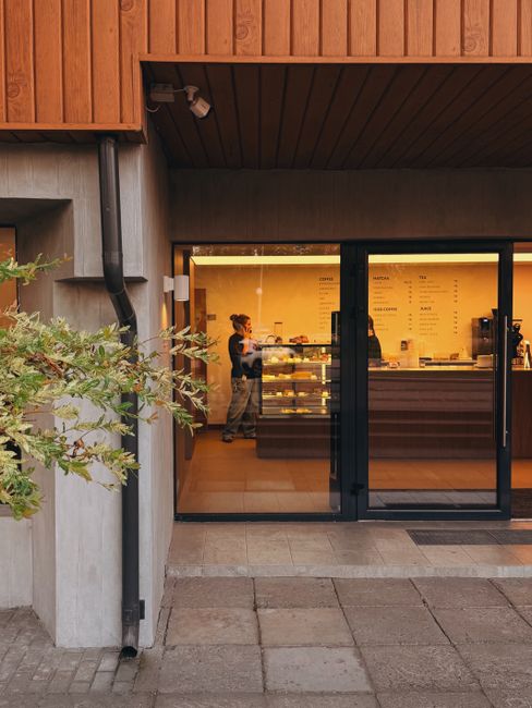 Alexandre Birman Abre Café para Aproximar Clientes da Marca