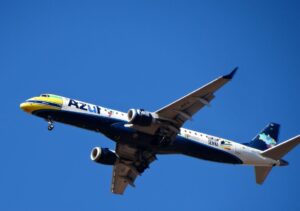 Cade Analisa Aquisição da American Airlines na Azul e Impacto na Concorrência